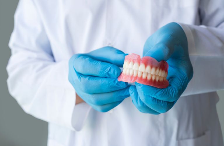 denture clinic near bowden