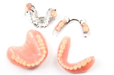 Care for Flexible Dentures 1